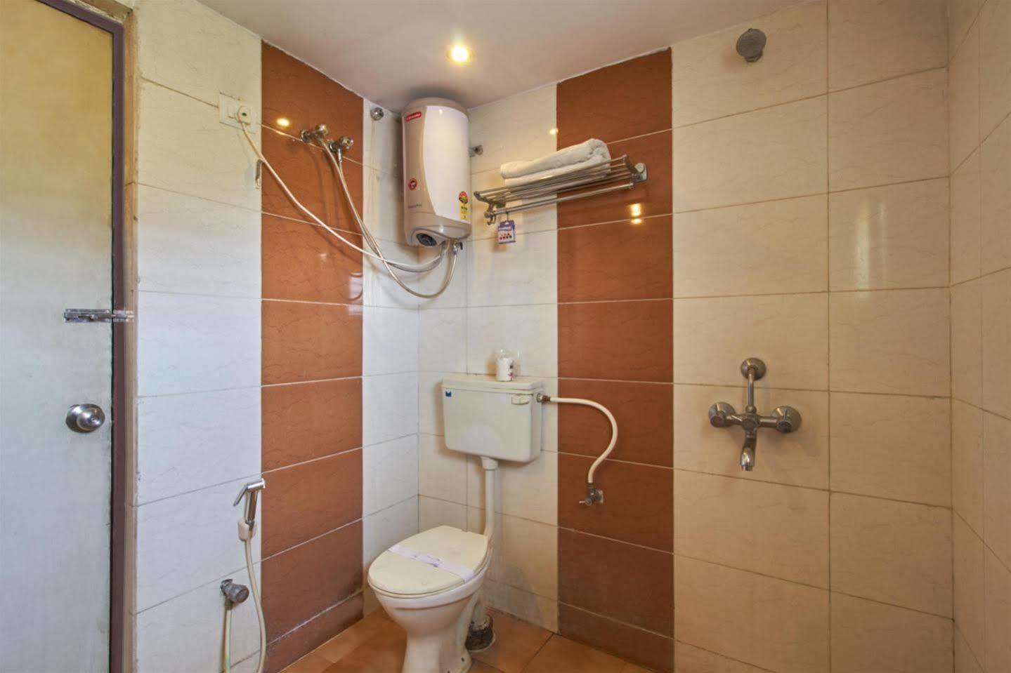 Fabhotel Royal Residency II - Nr Lakdikapul Metro Station Hajdarabad Zewnętrze zdjęcie